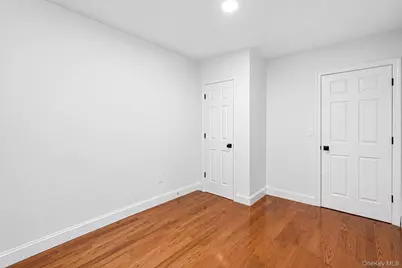606 Catskill Avenue, Lindenhurst, NY 11757 - Photo 14
