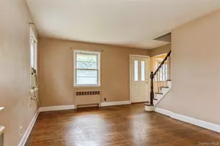 5 Cambridge St, Malverne, NY 11565 - Photo 2