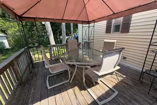 525 Riverleigh Ave, Riverhead, NY 11901 - Photo 10