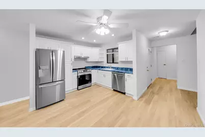 194 Strathmore Gate Drive, Stony Brook, NY 11790 - Photo 6