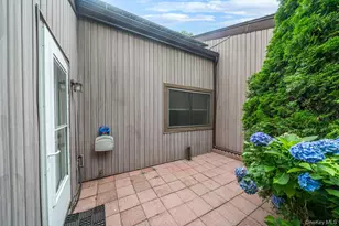 194 Strathmore Gate Dr, Stony Brook, NY 11790 - Photo 16