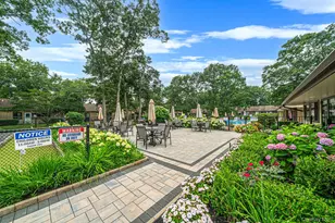 194 Strathmore Gate Dr, Stony Brook, NY 11790 - Photo 18