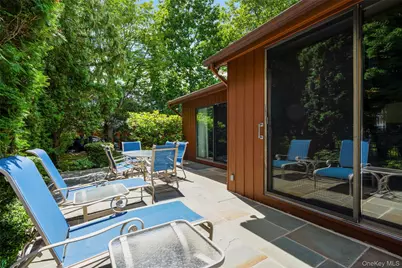 132 Barton Road, White Plains, NY 10605 - Photo 24