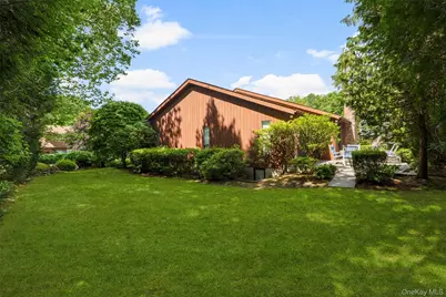 132 Barton Road, White Plains, NY 10605 - Photo 26