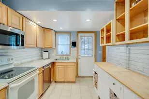 7 Inca Dr, Bay Shore, NY 11706 - Photo 8