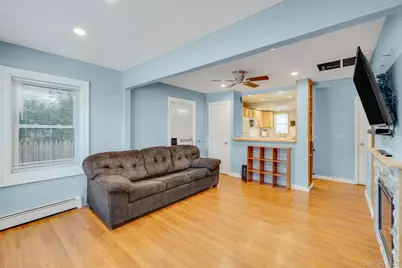 7 Inca Drive, Bay Shore, NY 11706 - Photo 4