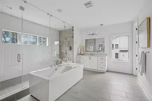 14 Sequoia Cir, Manhasset, NY 11030 - Photo 10