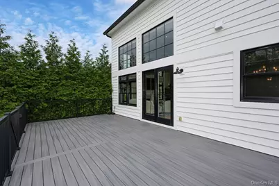 115 Three Ponds Lane E, Woodbury, NY 11797 - Photo 36