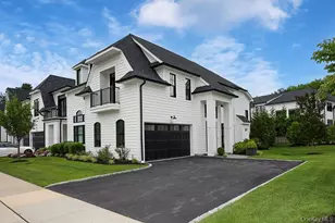115 Three Ponds Ln E, Woodbury, NY 11797 - Photo 4
