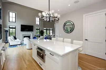 115 Three Ponds Lane E, Woodbury, NY 11797 - Photo 18
