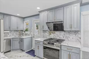 120 N 10th St, New Hyde Park, NY 11040 - Photo 6