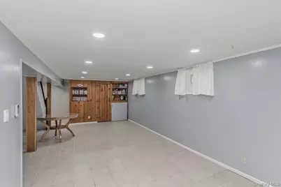 120 N 10th Street, New Hyde Park, NY 11040 - Photo 22
