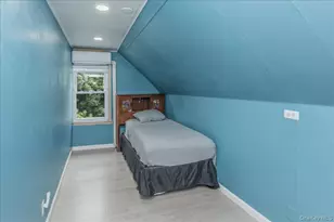 120 N 10th St, New Hyde Park, NY 11040 - Photo 18