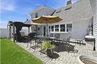 30 Universe Drive, Levittown, NY 11756 - Photo 30