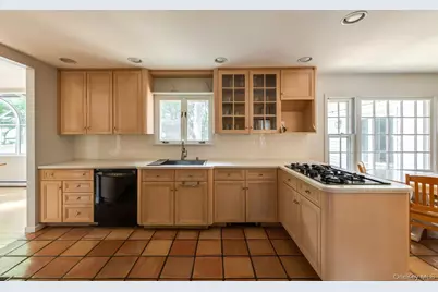 44 Pleasant Ridge Drive, Poughkeepsie, NY 12603 - Photo 16