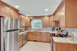 121 Old Field Rd, Huntington, NY 11743 - Photo 26