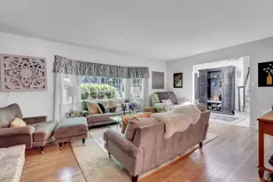 121 Old Field Rd, Huntington, NY 11743 - Photo 6