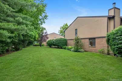 49 Wimbledon Drive, Roslyn, NY 11576 - Photo 24