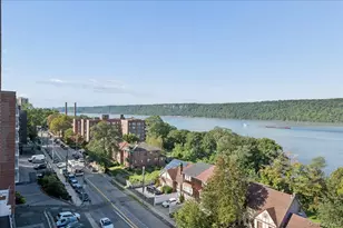 678 Warburton Ave, Yonkers, NY 10701 - Photo 14