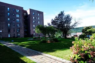 678 Warburton Ave, Yonkers, NY 10701 - Photo 4