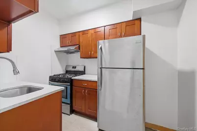 1850 Unionport Road, Bronx, NY 10462 - Photo 6
