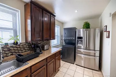 136-35 68th Drive #A, Kew Gardens, NY 11367 - Photo 6