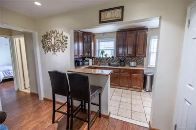136-35 68th Drive #A, Kew Gardens, NY 11367 - Photo 4