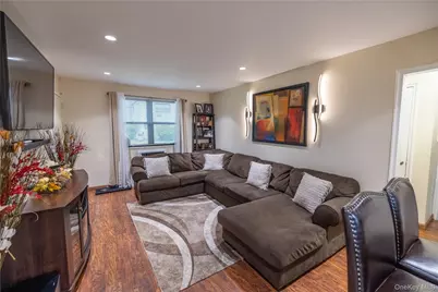 136-35 68th Drive #A, Kew Gardens, NY 11367 - Photo 2