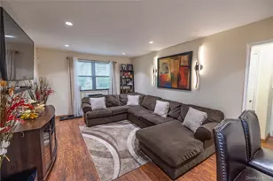 136-35 68th Dr, Kew Gardens, NY 11367 - Photo 2