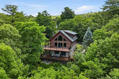 8 McKinley Avenue, Greenwood Lake, NY 10925 - Photo 2
