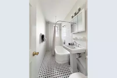 472 Gramatan Avenue #5R, Mount Vernon, NY 10552 - Photo 12