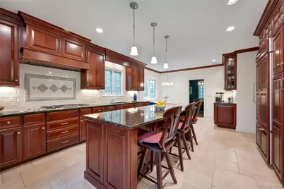 36 Ridge Road, New Rochelle, NY 10804 - Photo 6
