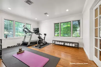 36 Ridge Road, New Rochelle, NY 10804 - Photo 8