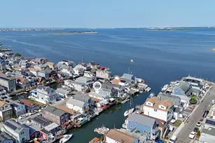 39 W 11th Rd, Broad Channel, NY 11693 - Photo 24