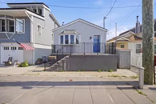 39 W 11th Rd, Far Rockaway, NY 11693 - Photo 1