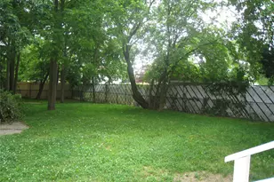 842 N Wellwood Ave, Lindenhurst, NY 11757 - Photo 10