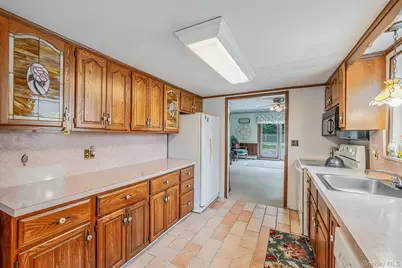 1 E Jackwill Road, Patchogue, NY 11772 - Photo 8