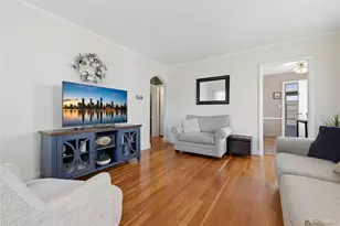 65 Moore St, New Hyde Park, NY 11040 - Photo 4