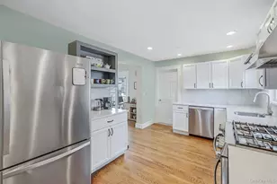 85 Delaware Ave, Long Beach, NY 11561 - Photo 18