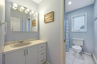 275 S Gillette Avenue, Bayport, NY 11705 - Photo 20