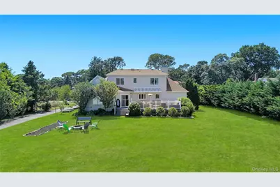 275 S Gillette Avenue, Bayport, NY 11705 - Photo 4