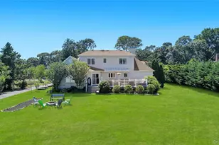 275 S Gillette Ave, Bayport, NY 11705 - Photo 4