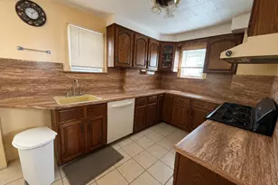 93-27 215th Pl, Queens Village, NY 11428 - Photo 2