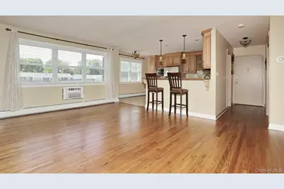 231 N Middletown Road #H, Pearl River, NY 10965 - Photo 8
