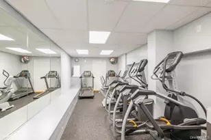 60 White Oak St St, New Rochelle, NY 10801 - Photo 2