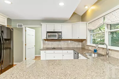 6 Cedar Drive, Stony Brook, NY 11790 - Photo 20