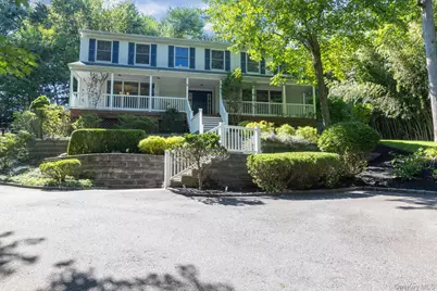 6 Cedar Drive, Stony Brook, NY 11790 - Photo 2
