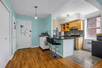 64-35 Yellowstone Boulevard #5N, Forest Hills, NY 11375 - Photo 4