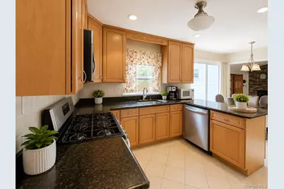 10 Tioken Road, Spring Valley, NY 10977 - Photo 10