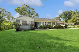 270 Opechee Ave, Southold, NY 11971 - Photo 4